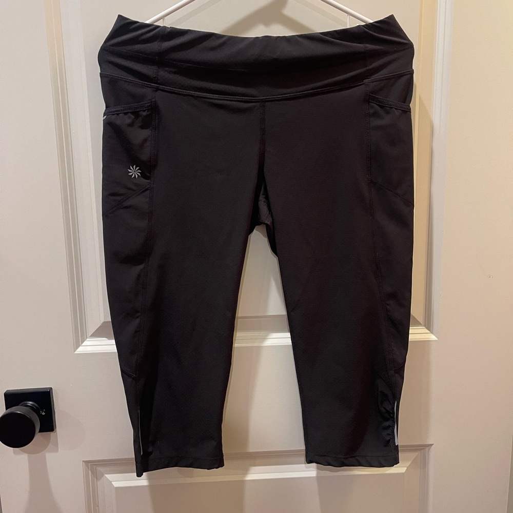 Athleta Up For Anything Crop women's size medium